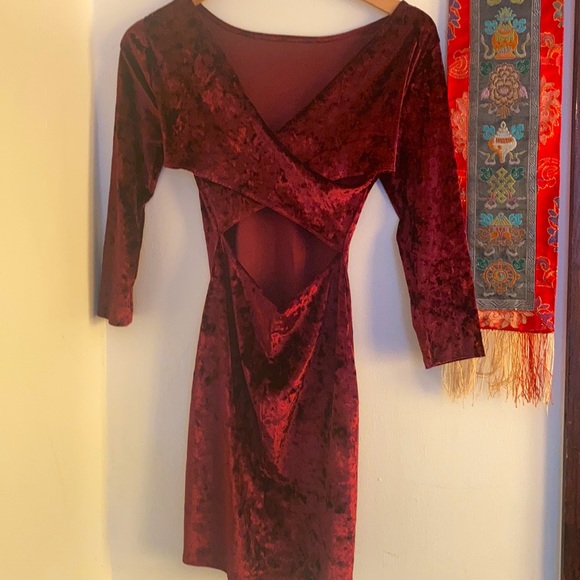 Maroon - Dark Red velvet dress - Picture 2 of 2